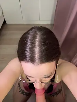 fuckdoll 18 online show from 10-17-25, 08:39