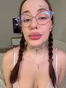 fuckdoll 18 online show from 10-23-25, 09:08