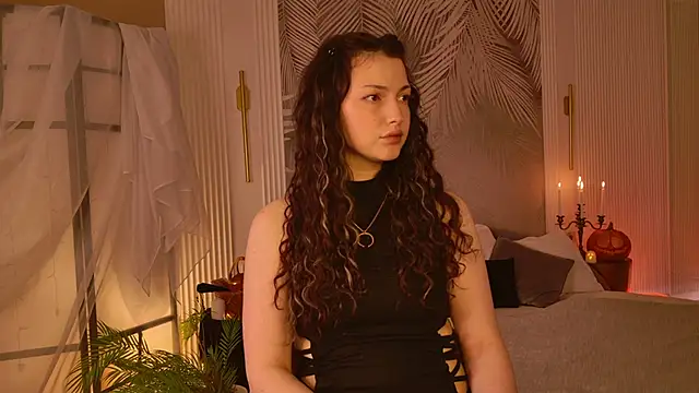 Miley Smile online show from 10-24-25, 08:33