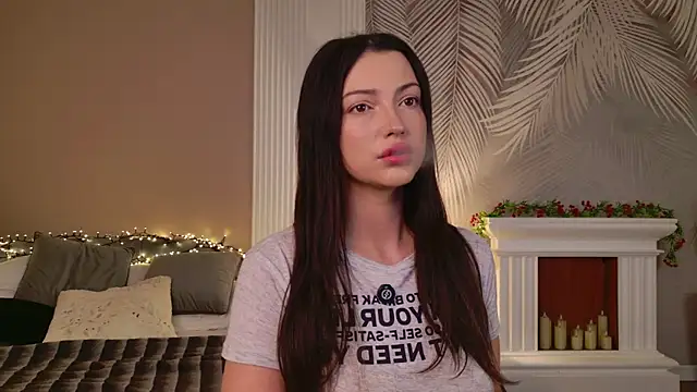 Miley Smile online show from 12-21-25, 05:36