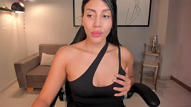 CharlotteCox  online show from 01-07-25, 11:16