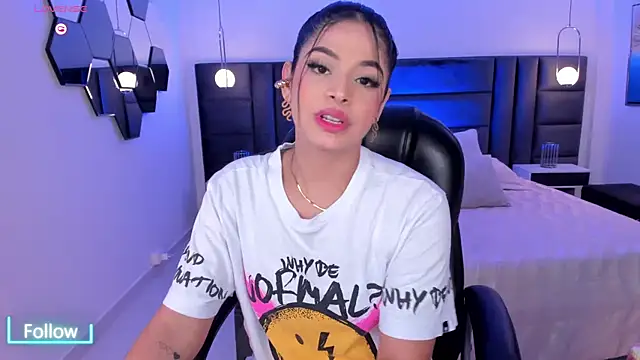 AlyssaDean online show from 02-09-25, 06:16