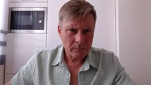 johnnym1 online show from 04-08-26, 11:10