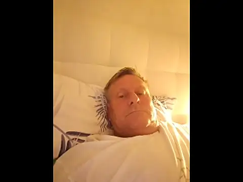 johnnym1 online show from 06-01-26, 04:14