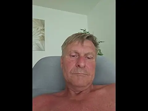 johnnym1 online show from 06-22-26, 01:52