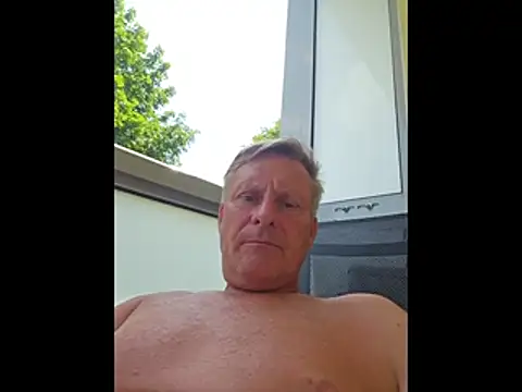 johnnym1 online show from 06-26-26, 11:47
