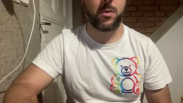 Snapshot of RedDante89 chatting on 11-04-25, 07:07 RedDante89 online show from 11-04-25, 07:07