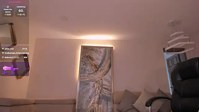 RoxanneHill  online show from 03-11-25, 06:41