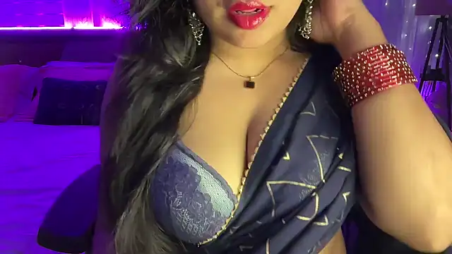 Snapshot of Spice-Summi chatting on 05-14-26, 07:26 Spice-Summi online show from 05-14-26, 07:26