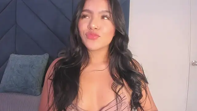 Snapshot of sarita_hills chatting on 02-19-25, 06:55 sarita hills online show from 02-19-25, 06:55