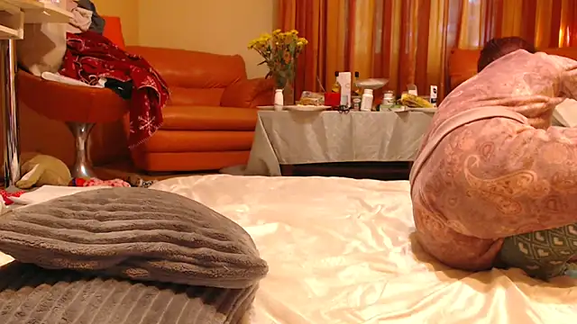 LovelyAndraGirl online show from 09-27-25, 02:00