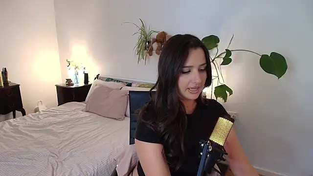 Lenas Room online show from 03-25-26, 06:30