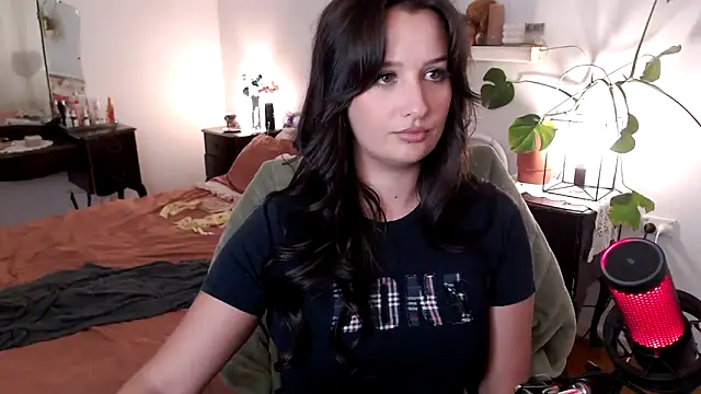 Lenas Room online show from 05-06-26, 05:35
