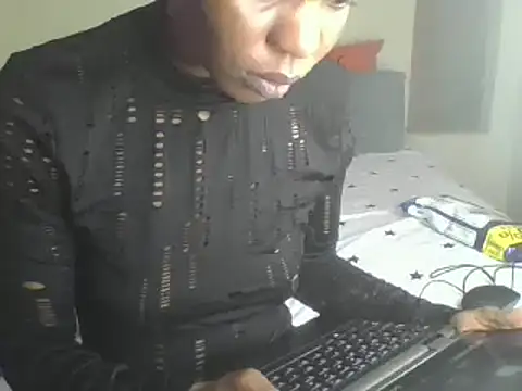 Snapshot of t-NaughtyLicia chatting on 12-09-24, 10:11 t-NaughtyLicia online show from 12-09-24, 10:11