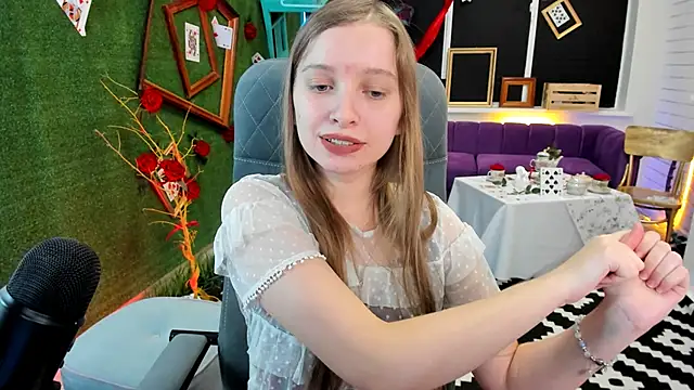 MayaSinabon online show from 12-08-24, 01:25