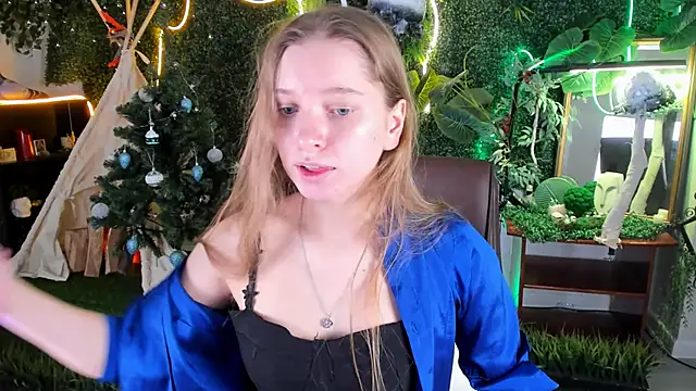 MayaSinabon online show from 12-17-24, 09:07