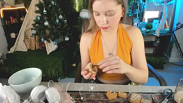 MayaSinabon online show from 12-24-24, 03:26