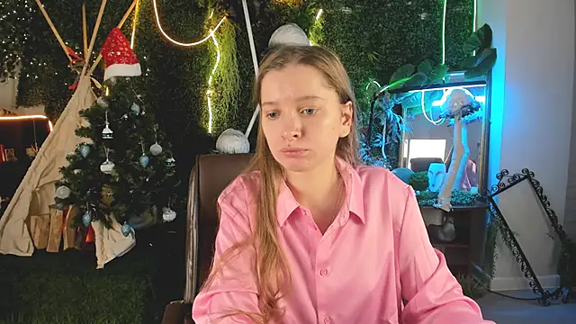 MayaSinabon online show from 12-25-24, 09:13