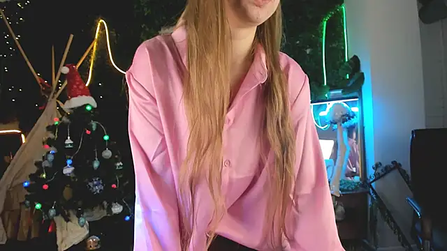 MayaSinabon online show from 12-25-24, 12:15