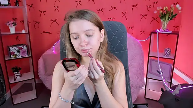 MayaSinabon online show from 01-15-25, 12:25