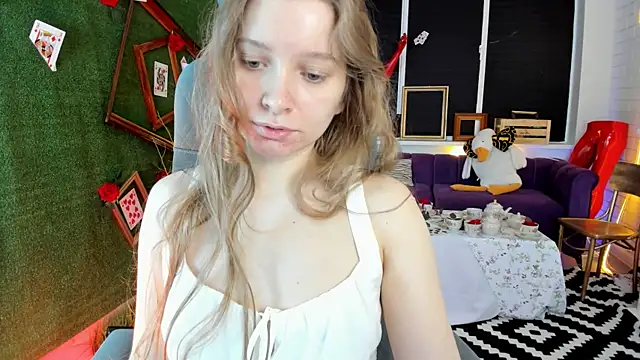 MayaSinabon online show from 02-02-25, 09:08