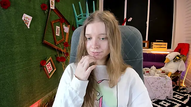 MayaSinabon online show from 02-08-25, 12:28