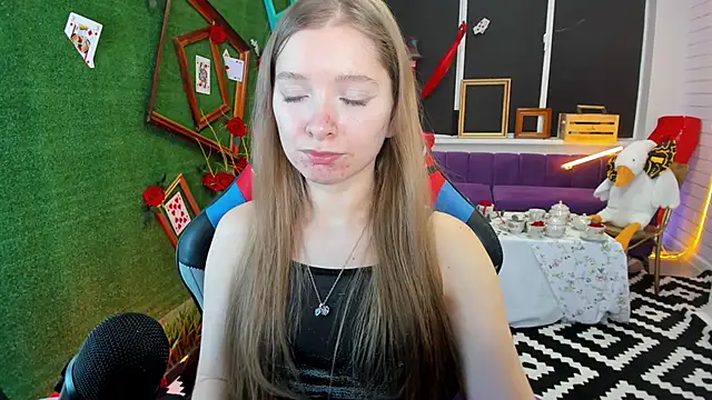 MayaSinabon online show from 02-11-25, 12:27