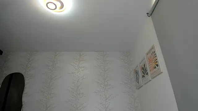 layla vanegas online show from 01-25-25, 05:19