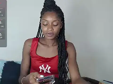 Snapshot of Britanylee_01x chatting on 12-17-24, 08:32 Britanylee 01x online show from 12-17-24, 08:32