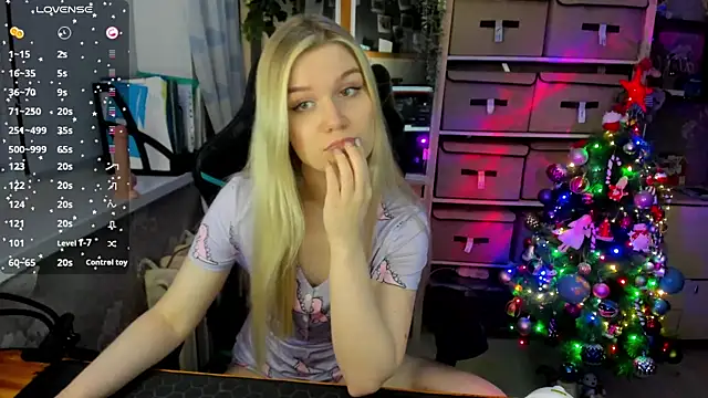 omg lina online show from 12-25-24, 02:13