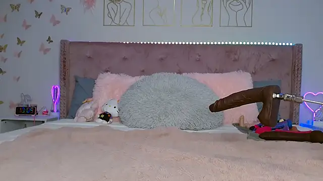 kokokwinn online show from 10-23-25, 02:11