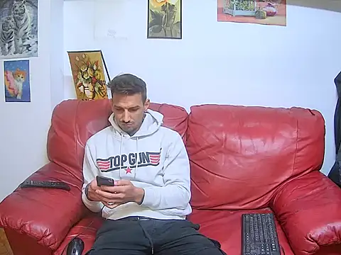 GiorgieUps online show from 10-27-25, 02:15