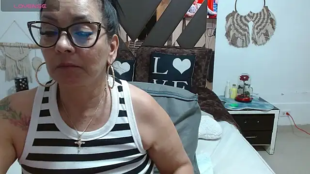 lindaesmeralda online show from 02-23-25, 11:14