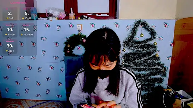 Snapshot of __Saphia__ chatting on 12-13-24, 12:42 Saphia online show from 12-13-24, 12:42