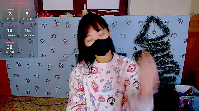 Snapshot of __Saphia__ chatting on 12-27-24, 04:36 Saphia online show from 12-27-24, 04:36