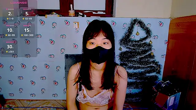 Snapshot of __Saphia__ chatting on 01-06-25, 12:05 Saphia online show from 01-06-25, 12:05