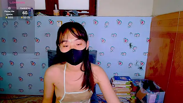 Snapshot of __Saphia__ chatting on 01-23-25, 04:52 Saphia online show from 01-23-25, 04:52