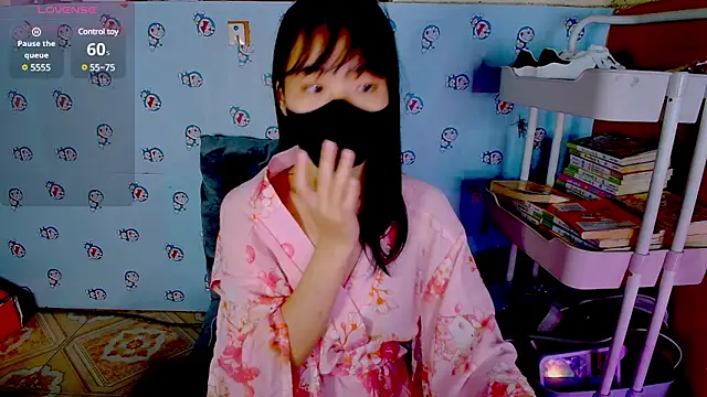 Snapshot of __Saphia__ chatting on 03-06-25, 02:29 Saphia online show from 03-06-25, 02:29