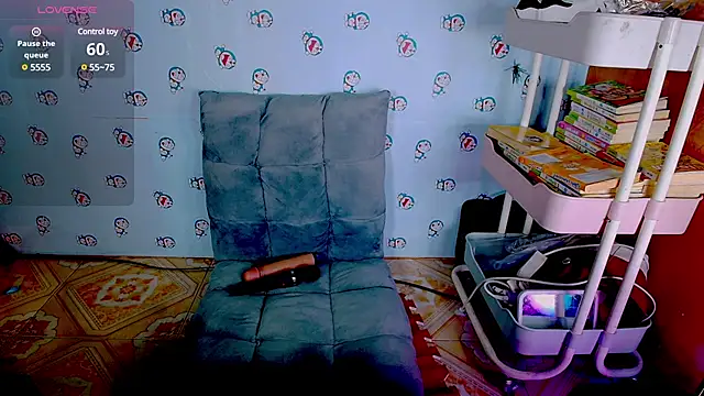 Snapshot of __Saphia__ chatting on 03-07-25, 02:56 Saphia online show from 03-07-25, 02:56