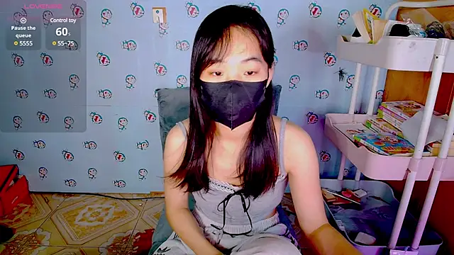 Snapshot of __Saphia__ chatting on 03-20-25, 12:40 Saphia online show from 03-20-25, 12:40