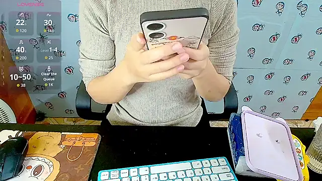   Saphia   online show from 12-17-25, 12:49