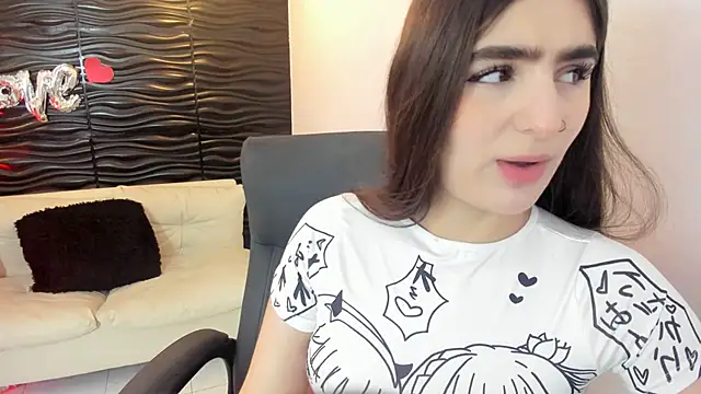 Snapshot of sofia_44 chatting on 10-23-25, 12:59 sofia 44 online show from 10-23-25, 12:59