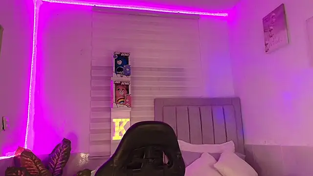 KimGeorgia  online show from 10-23-25, 01:27