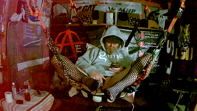 Snapshot of Cummerforyouu2 chatting on 03-17-26, 07:23 Cummerforyouu2 online show from 03-17-26, 07:23