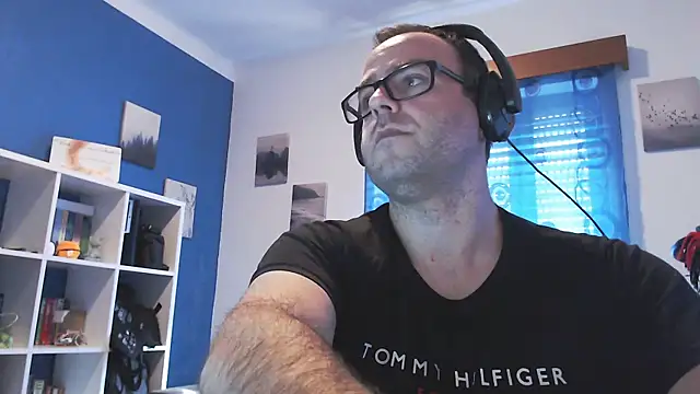 ravingr4d4 online show from 02-17-25, 03:20