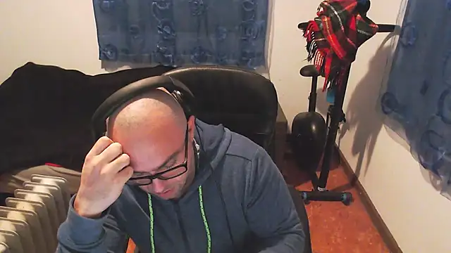 ravingr4d4 online show from 02-19-25, 09:25