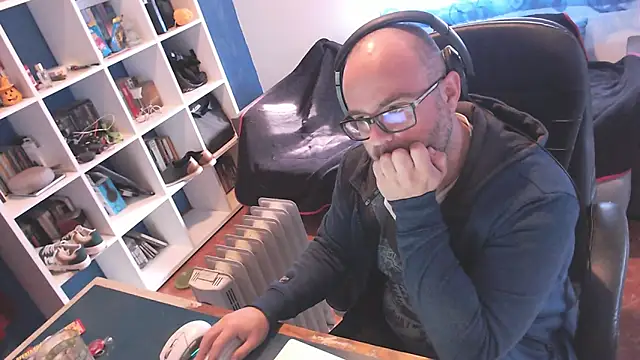 ravingr4d4 online show from 02-26-25, 03:19