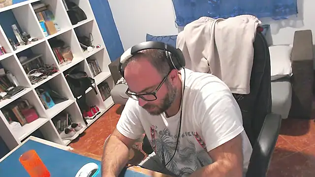 ravingr4d4 online show from 10-04-25, 10:52