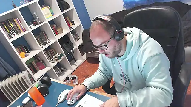 ravingr4d4 online show from 11-12-25, 11:10