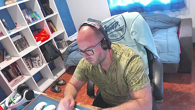ravingr4d4 online show from 05-04-26, 08:32